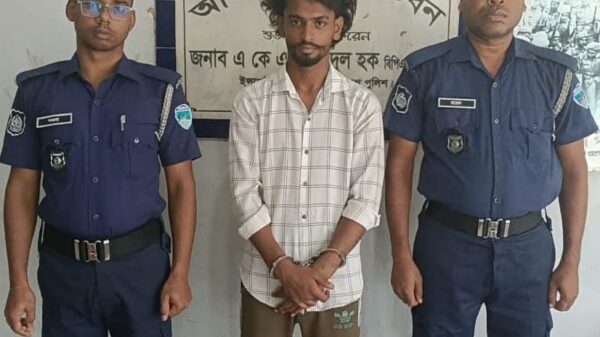 ছিনতাই, ডাকাতি ও মাদক মামলার ৭টি ওয়ারেন্টভুক্ত পলাতক আসামি সিজান গ্রেপ্তার